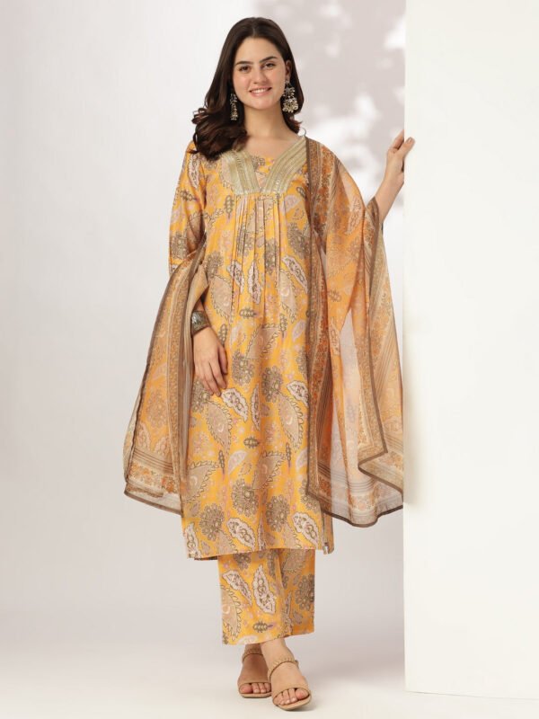 Elegance et Confort : Ensemble Kurta à Imprimé Floral en Soie et Mélange de Soie