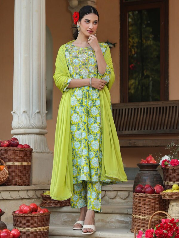 Fivyom Damen Limegrünes reines Baumwoll-Print-Kurta-Set mit Blumendesign und Yoke-A-Linie