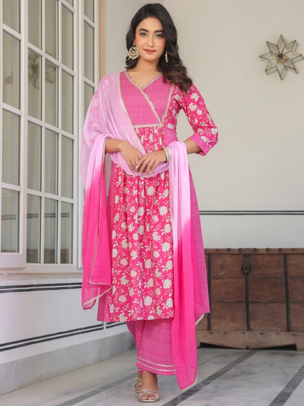 Set de Kurta A-line en coton pur rose avec imprimé floral élégants
