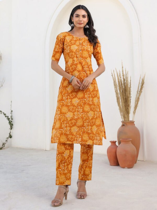 Pure Cotton Kurta and Pants Set with Floral Print and Straight Design